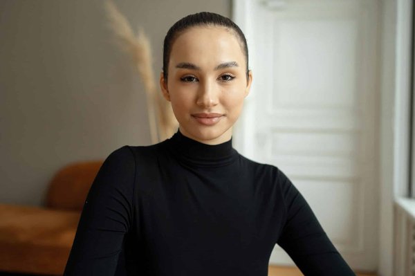 How to Style a Statement Maxi Skirt for Formal Events?